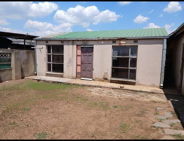 2 BEDROOM HOUSE FOR SALE IN PALM RIDGE